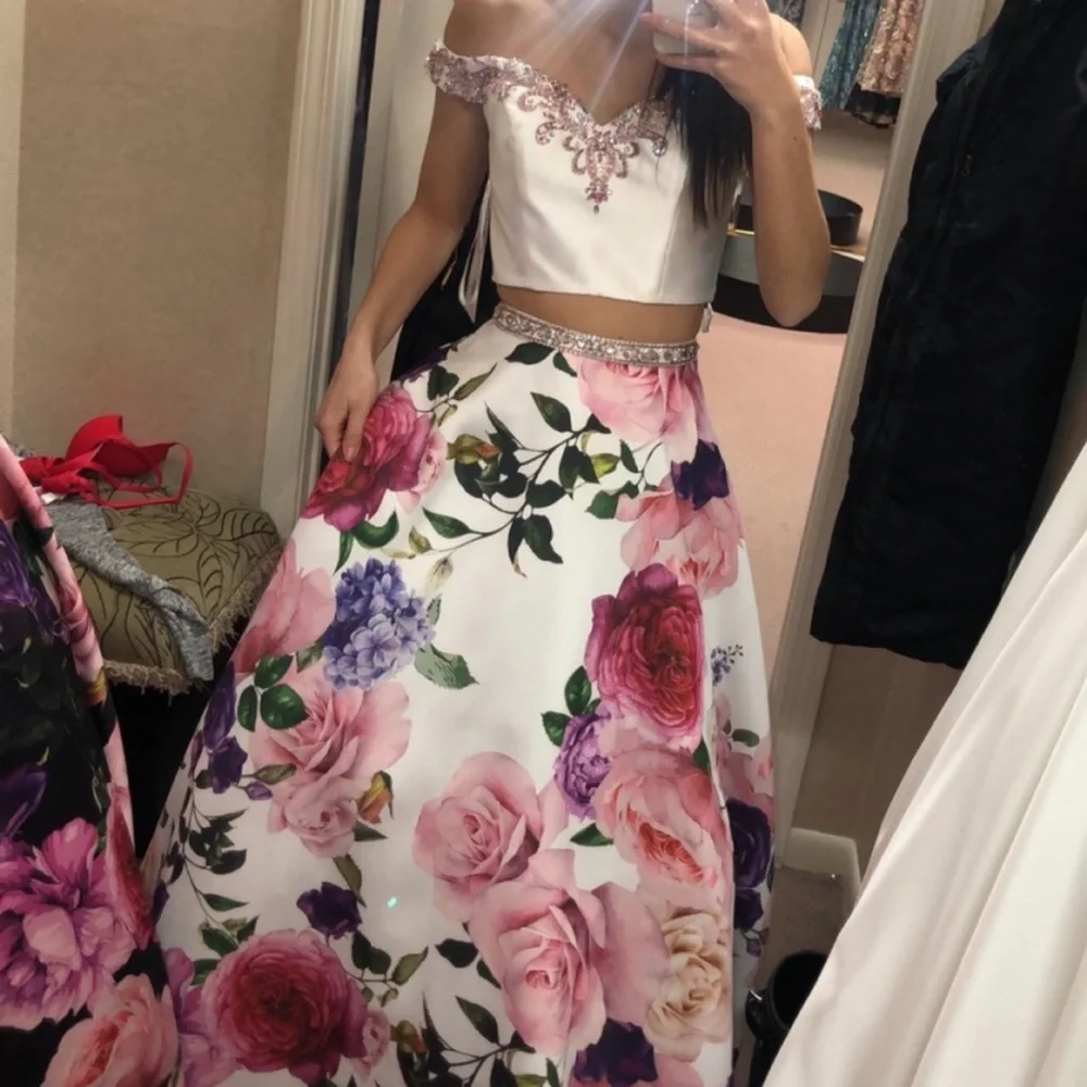 Prom Dress - Picture 3 of 6